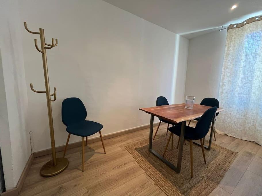 Appartement Proche Du Village Et De La Mer ルカート エクステリア 写真