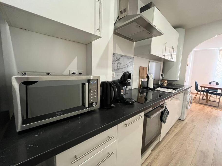 Appartement Proche Du Village Et De La Mer ルカート エクステリア 写真