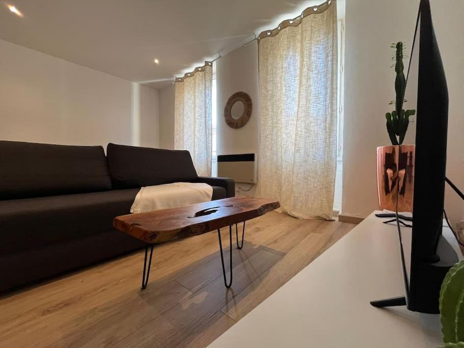 Appartement Proche Du Village Et De La Mer ルカート エクステリア 写真